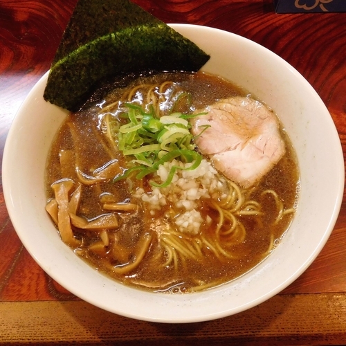 「煮干らーめん（700円）」@びんびん亭 府中店の写真