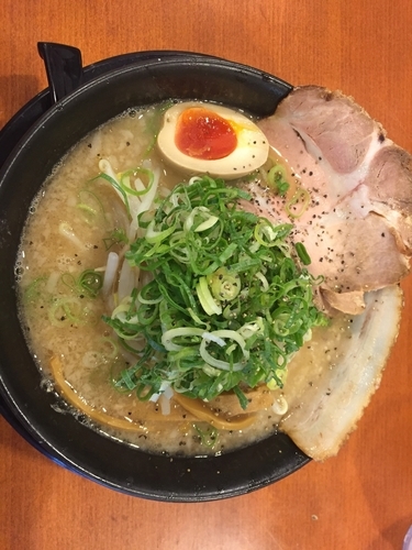 「とこ豚骨」@豚人 栗東店の写真