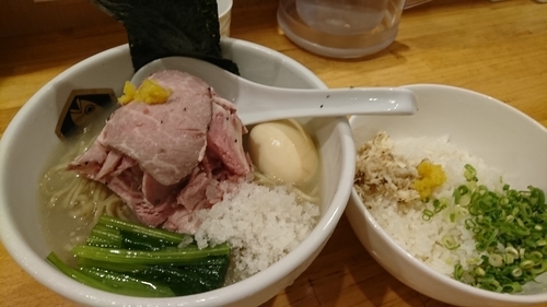 「冷やし特製真鯛らーめん+大盛+雑炊丼(小)」@真鯛らーめん 麺魚の写真