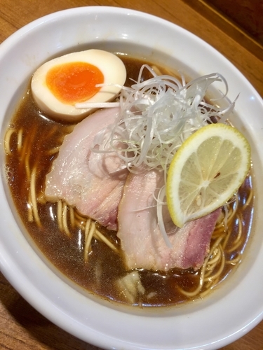 「【限定②】新鮮アジと鯵煮干のラーメン ￥700」@寿製麺よしかわ 川越店の写真