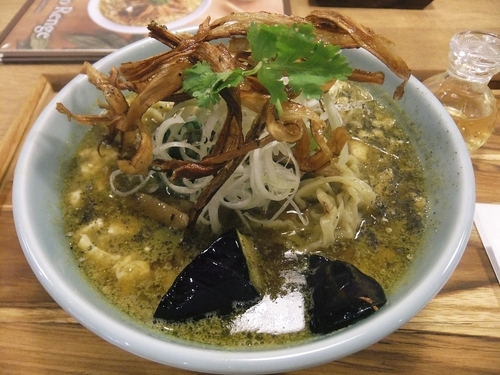 「ぶどう山椒麻婆麺（S）（756円）」@箸とレンゲの写真