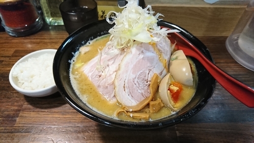 「味卵味噌チャーシュー麺 ￥1090」@麺処 花田 池袋店の写真