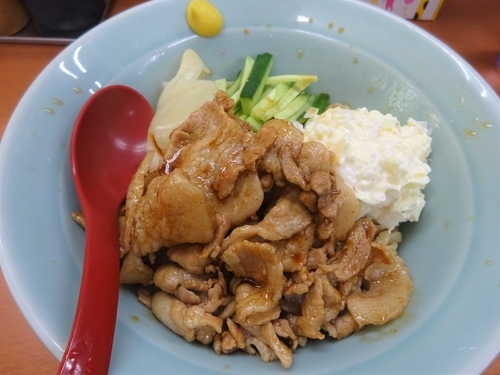 「すごい冷やし中華　　950円」@立川マシマシ 5号店の写真