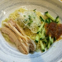 冷麺（並）　900円