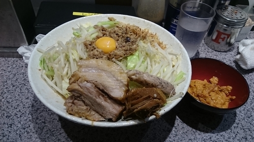 「汁なしそば・大・カレー(ヤサイアブラマシ)￥１０００」@ラーメン宮郎の写真