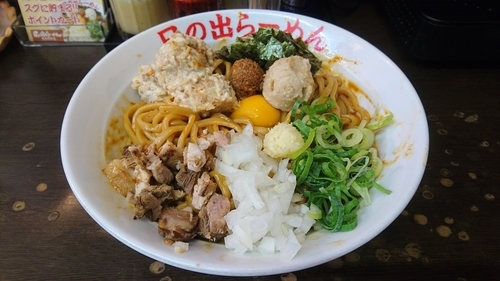「辛ガッツ麺(大)+チャーマヨ」@日の出らーめん 横浜桜木町本店の写真