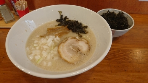 「背脂煮干ラーメン+バラのり」@麺鯉の写真