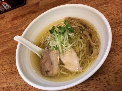 「鶏塩拉麺」@麺屋 心羽の写真