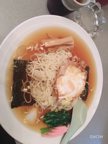 「揚げた卵と海苔の冷たいラーメン」@桂花飯店の写真