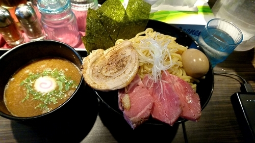 「魚介豚骨特製つけ麺大盛」@麺屋 ほたるの写真