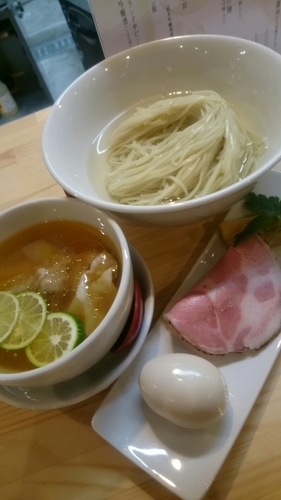「特級白醤油つけ麺  950円」@自家製麺 くろ松の写真