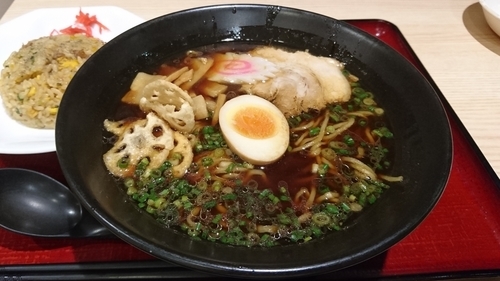 「たまり醬油らーめん+半チャーハンセット」@らーめん村里木 友部SA（下り）の写真