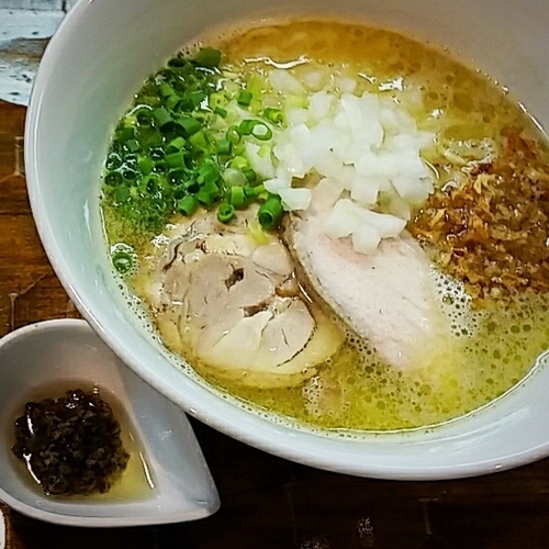 「鶏白湯（並盛）～トリュフの香り～８５０円」@活龍鶏そば専門店 とりだけの写真