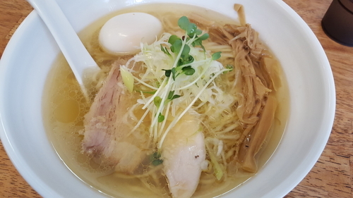 「味玉 鶏塩拉麺」@麺屋 心羽の写真