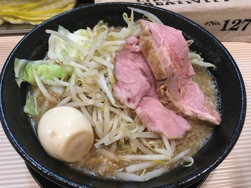 「ニボ五郎＋玉子＋野菜マシ＋ショウガ」@ラーメン ポール亭の写真