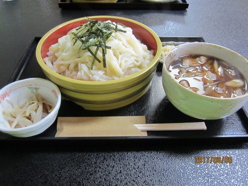 「肉汁うどん（麺大盛り）９１０円」@うどん処 あらいやの写真