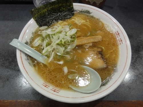 「らーめん（並）」@笑福屋の写真