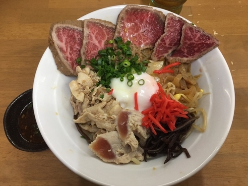 「【真夏の一杯】肉しゃぶ冷中C」@MENYA 食い味の道有楽の写真