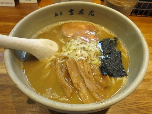 「らーめん ７８０円」@麺屋吉左右の写真