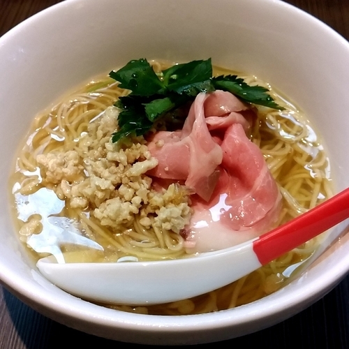 「【期間限定】冷やし鶏鮭そば」@柳麺 呉田-goden-の写真