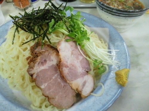 「ざるラーメン（大） 650円、チャーシュー 50円」@ラーメン 日高の写真