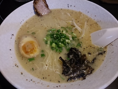 「白湯蒙古とん塩らーめん」@薬膳火鍋 yang yangの写真