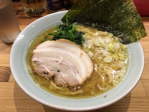 「豚骨ラーメン」@鶴一家の写真
