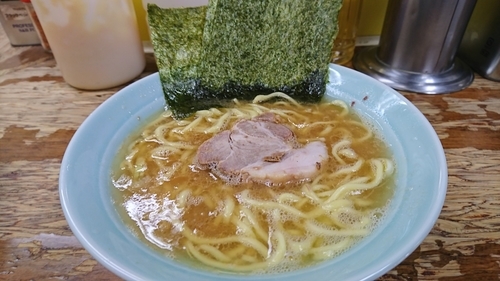 「ラーメン700円＋ライス200円」@まこと家の写真