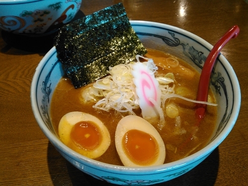 「特製六三六ラーメン 910円」@麺や 六三六 本店の写真