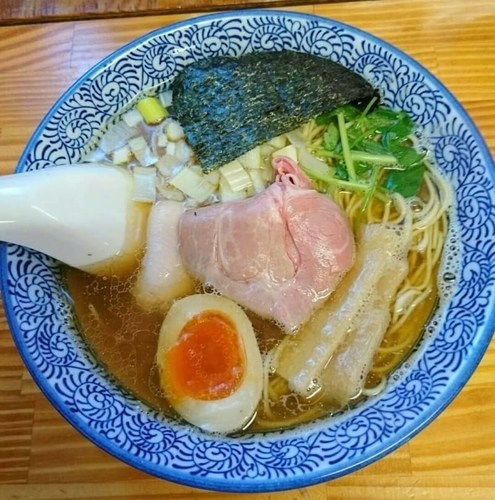 「煮干しそば 白醤油」@中華そば よしかわの写真