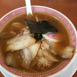 醤油らーめん「司」（561円）