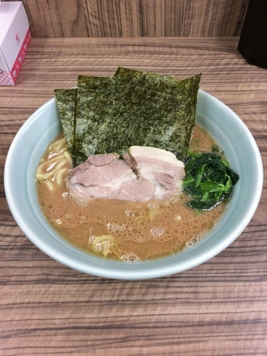 「らーめん 並 650円」@横浜家系ラーメン武蔵家 松戸店の写真