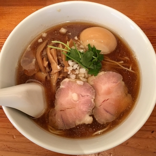 「メンマらーめん (750円) 味玉 (100円)」@拉麺またたびの写真