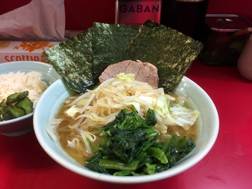 「ラーメン、半野菜」@横浜家系ラーメン 武蔵家 千歳烏山店の写真