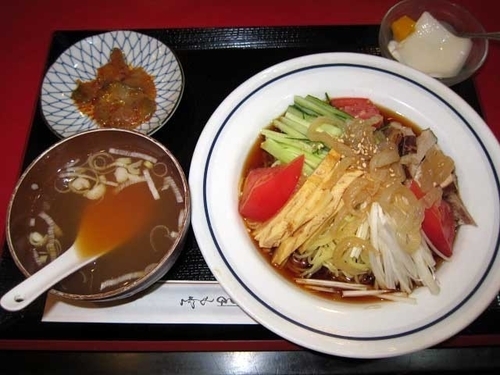 「冷やし中華　700円（ランチ）」@花彫酒家の写真