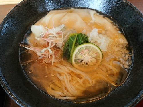 「【期間限定】冷やしワンタンそば」@南部屋 路ばたの写真