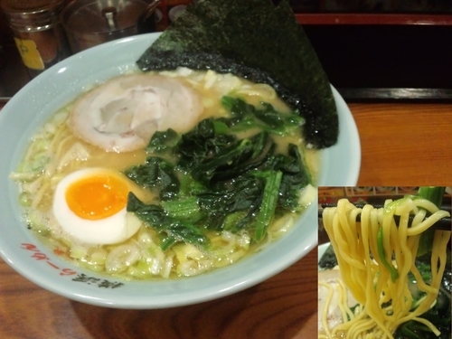 「醤油ラーメンハーフ味玉730円」@横浜らーめん 一八家 中華街店の写真