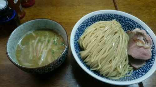 「煮干しつけ麺＋ひげ玉」@良温(Ra-on)の写真