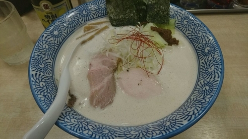 「鶏豚ソバ_750円」@鶏豚骨 一學の写真
