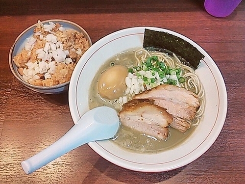 「濃厚煮干し蕎麦・味玉・炊き込みご飯＋替玉」@零一弐三の写真
