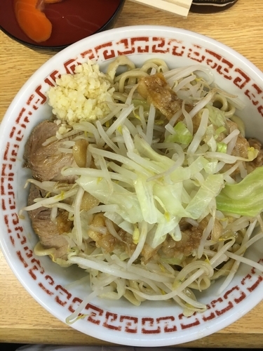「小ラーメン ➕ 冷まし  ニンニク➕アブラ」@ラーメン二郎 環七新新代田店の写真