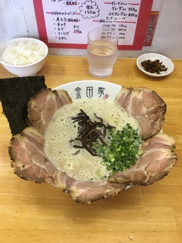 「チャーシュー＋セット＋替玉」@麺処 金田家の写真
