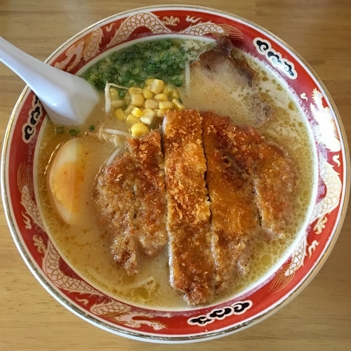 「みそカツラーメン (800円)」@自由軒 大津店の写真