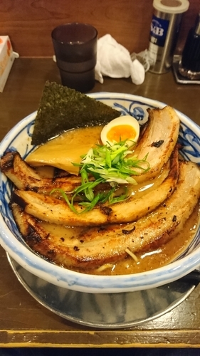 「かさね醤油チャーシュー大盛 1030円」@いっとうやの写真