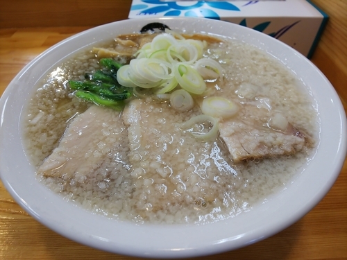 「白の中華そば」@伊藤商店 吉倉店の写真