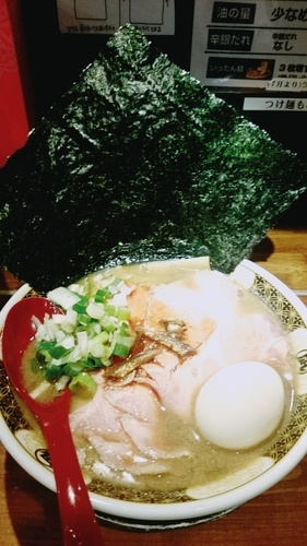 「すごい煮干ラーメン」@すごい煮干ラーメン凪 渋谷東口店の写真