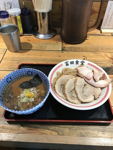 「濃厚チャーシューつけそば」@松戸中華そば 富田食堂の写真