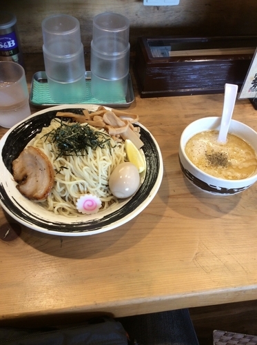 「三の丸（つけ麺）+味玉+めんま」@麺舞 龍eの写真