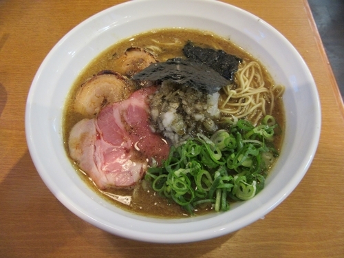 「煮干玄人（７８０円）＋チャーシュー一枚１００円」@喜元門 ひたち野牛久店の写真