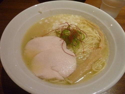 「濃厚鶏そば　塩」@濃厚鶏そば シロトリコの写真